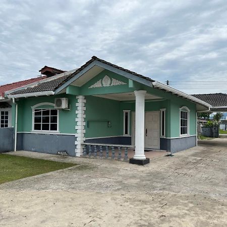 Hanif Homestay Kuching Eksteriør bilde