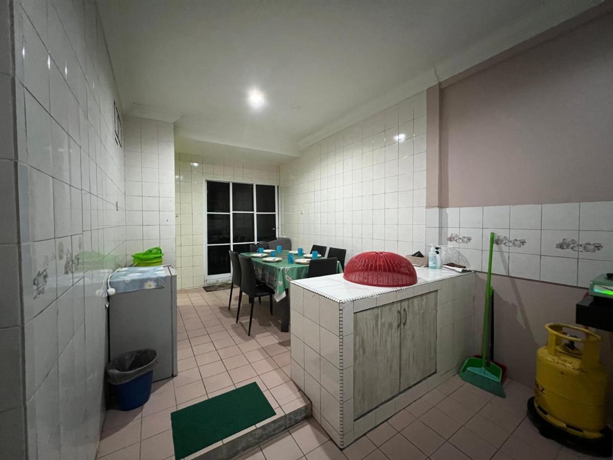 Hanif Homestay Kuching Eksteriør bilde
