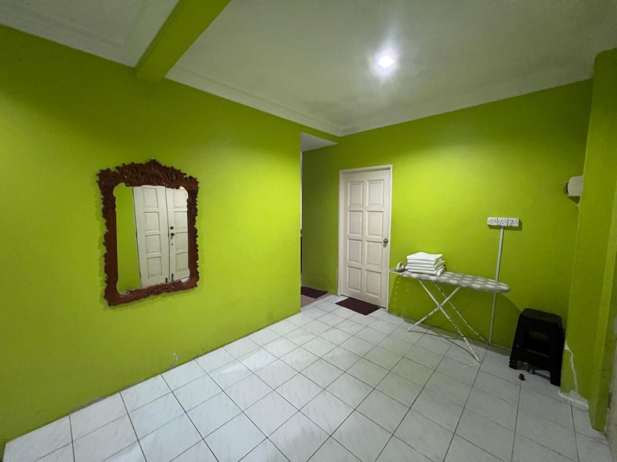 Hanif Homestay Kuching Eksteriør bilde