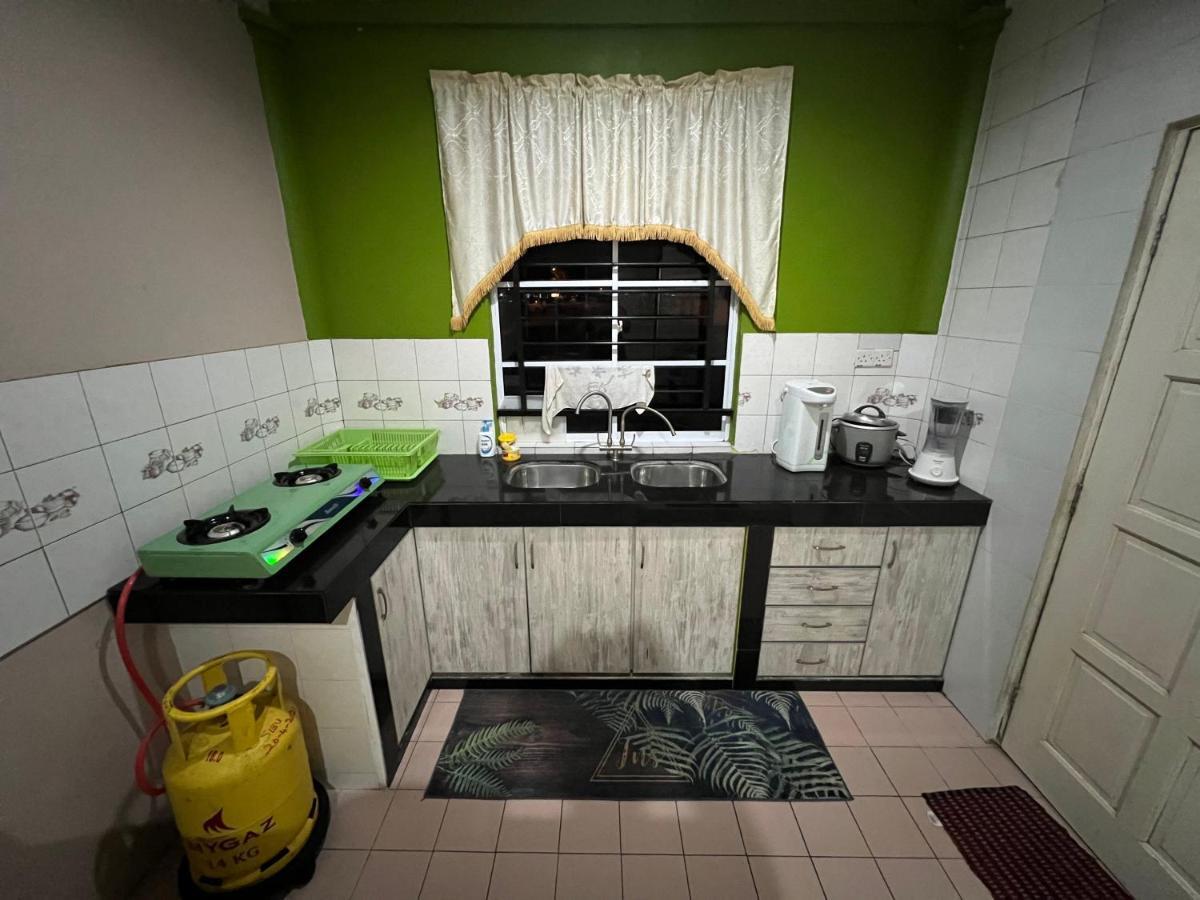 Hanif Homestay Kuching Eksteriør bilde
