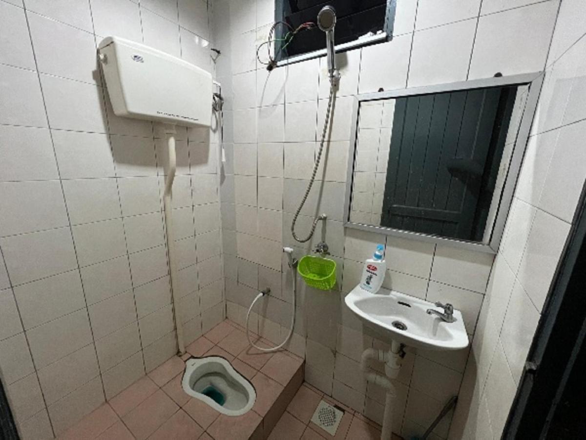 Hanif Homestay Kuching Eksteriør bilde