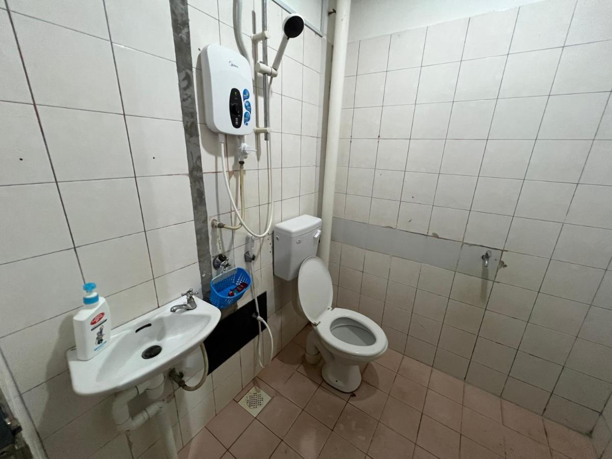 Hanif Homestay Kuching Eksteriør bilde